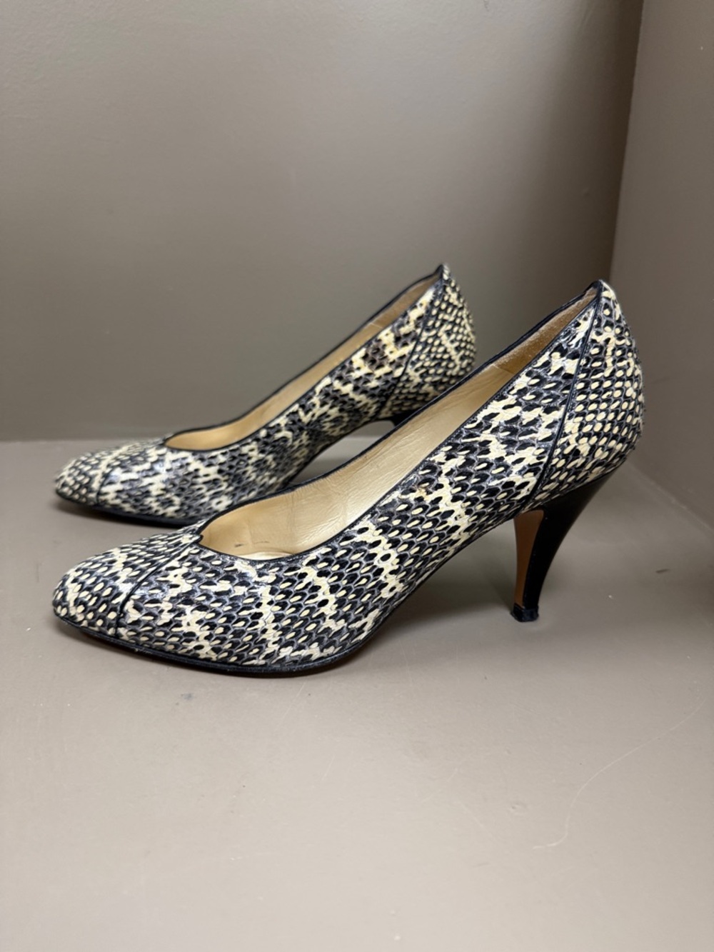 Bally Black & Cream Snakeskin Pointed-Toe Pumps for a Diminutive DIVA! Italian